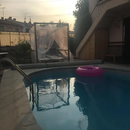 Maison Jardin Piscine 3 4 Lits Doubles A 15 Minutes De La Feriehus